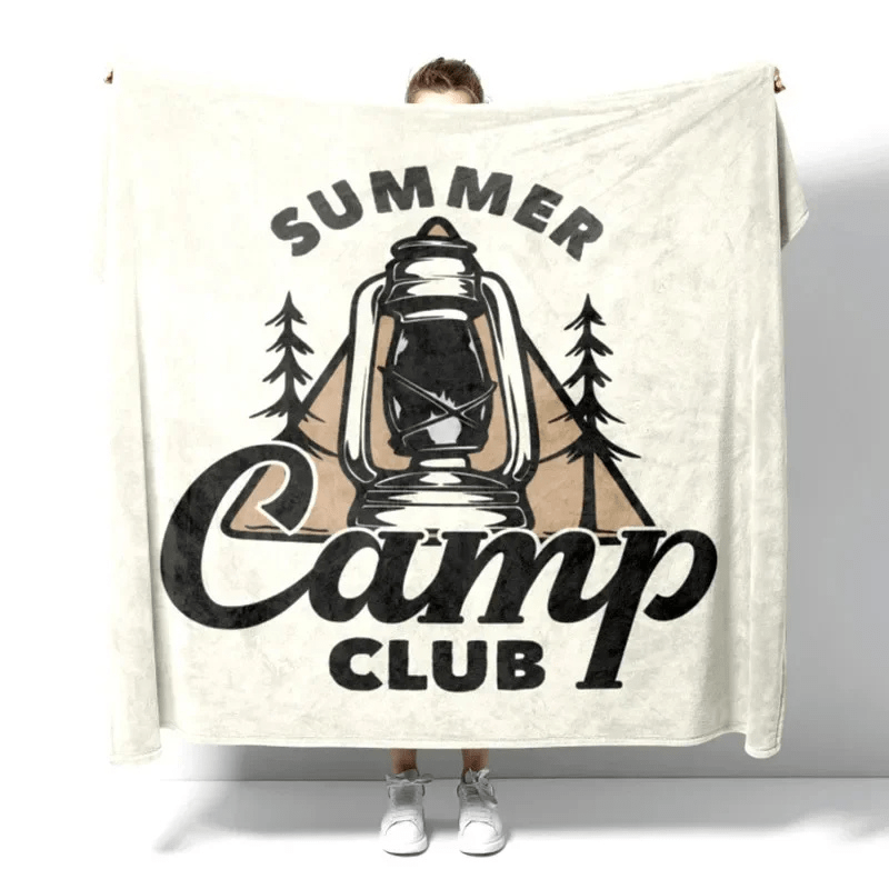 Couverture Cosy avec motifs Campeur Camp Club / 150x220cm / Polyester